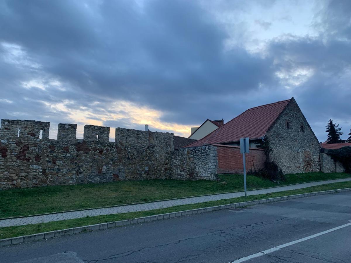 Varfal Wellness Panzio Beci Exterior foto