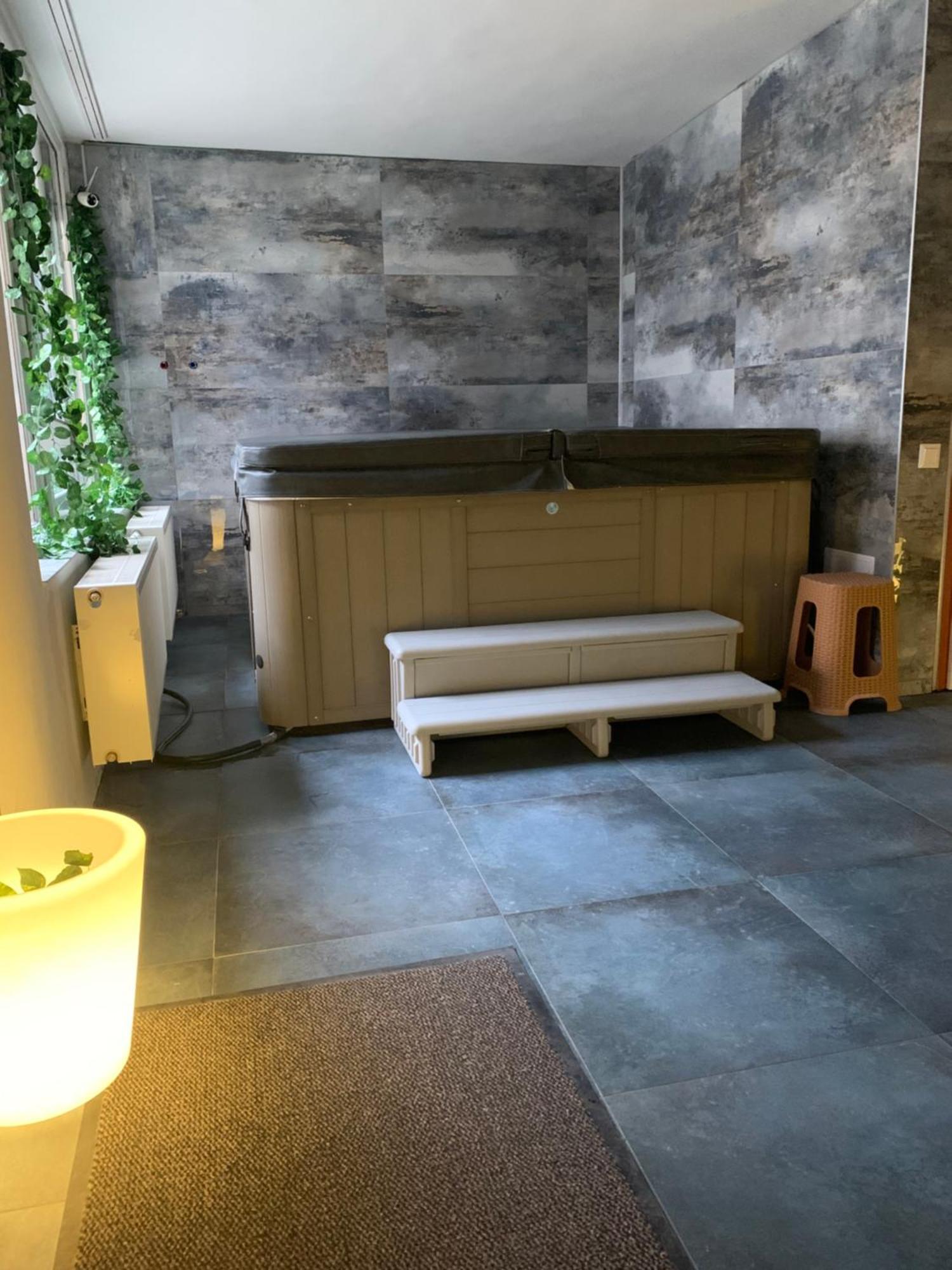 Varfal Wellness Panzio Beci Exterior foto